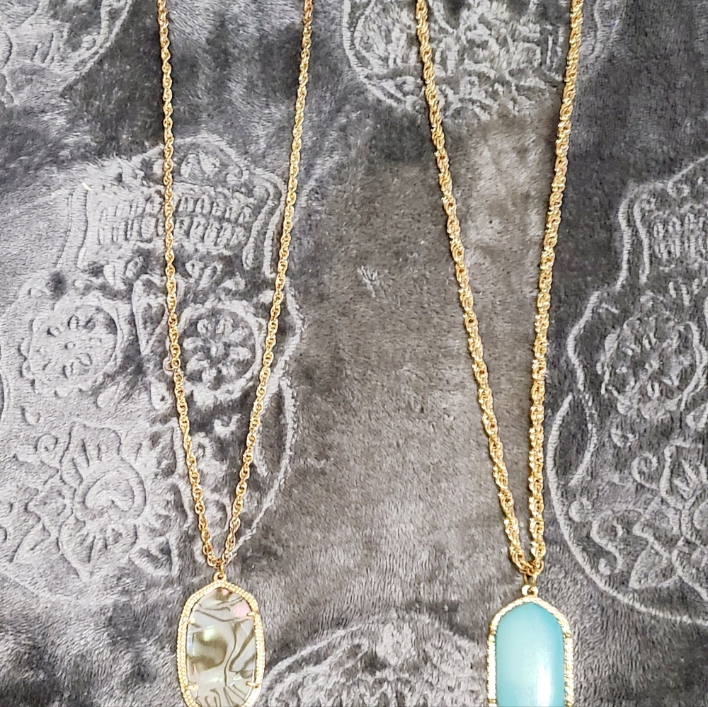 Two Fashionable Women Necklace